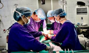 Người phụ nữ 44 tuổi tai nạn lao động, cứu sống kịp thời nhờ phẫu thuật khẩn cấp