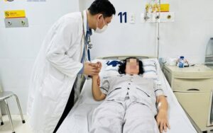 Bài học từ câu chuyện của bà Yến phản ánh cách mà chúng ta cần quan tâm đến sức khỏe bản thân cảnh tỉnh từ cơn đột quỵ.